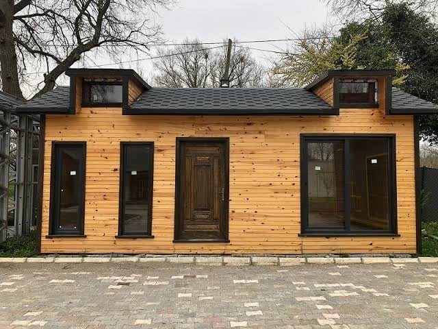 Tamamlanmış ahşap bungalov